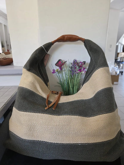 Sac cabas bohème rayé en toile tissée avec grandes anses et style tendance femme