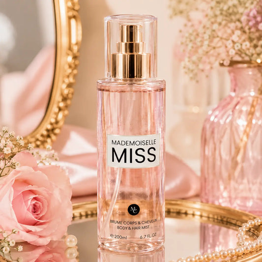 Brume parfumée Mademoiselle Miss 200ml corps et cheveux avec design élégant rose et ambiance florale féminine.