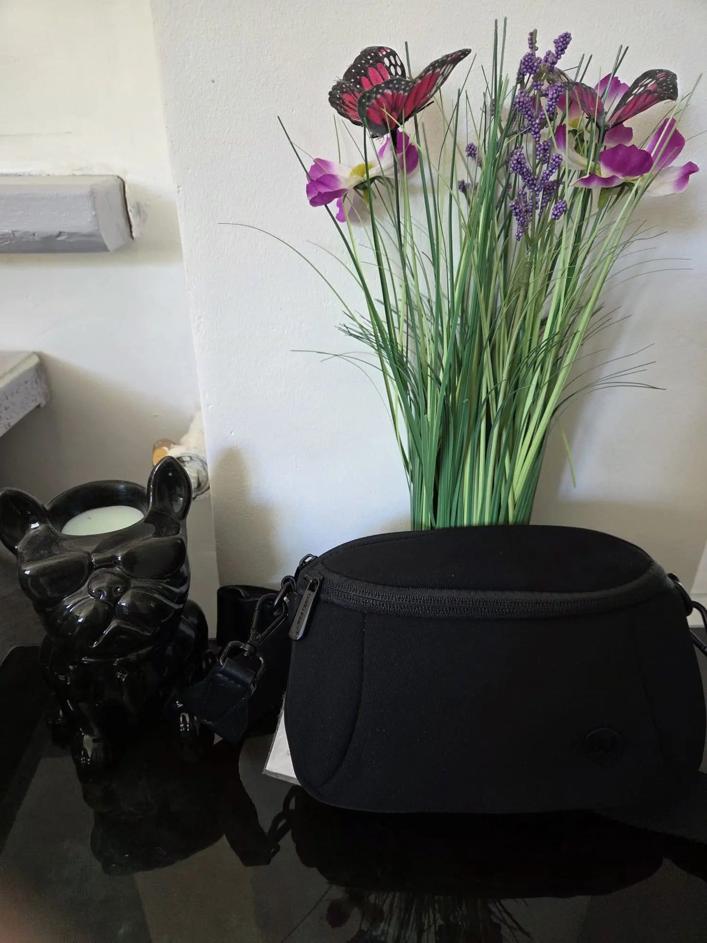 Sac banane femme David Jones avec double fermeture zippée et bandoulière réglable, disponible en plusieurs coloris tendance.